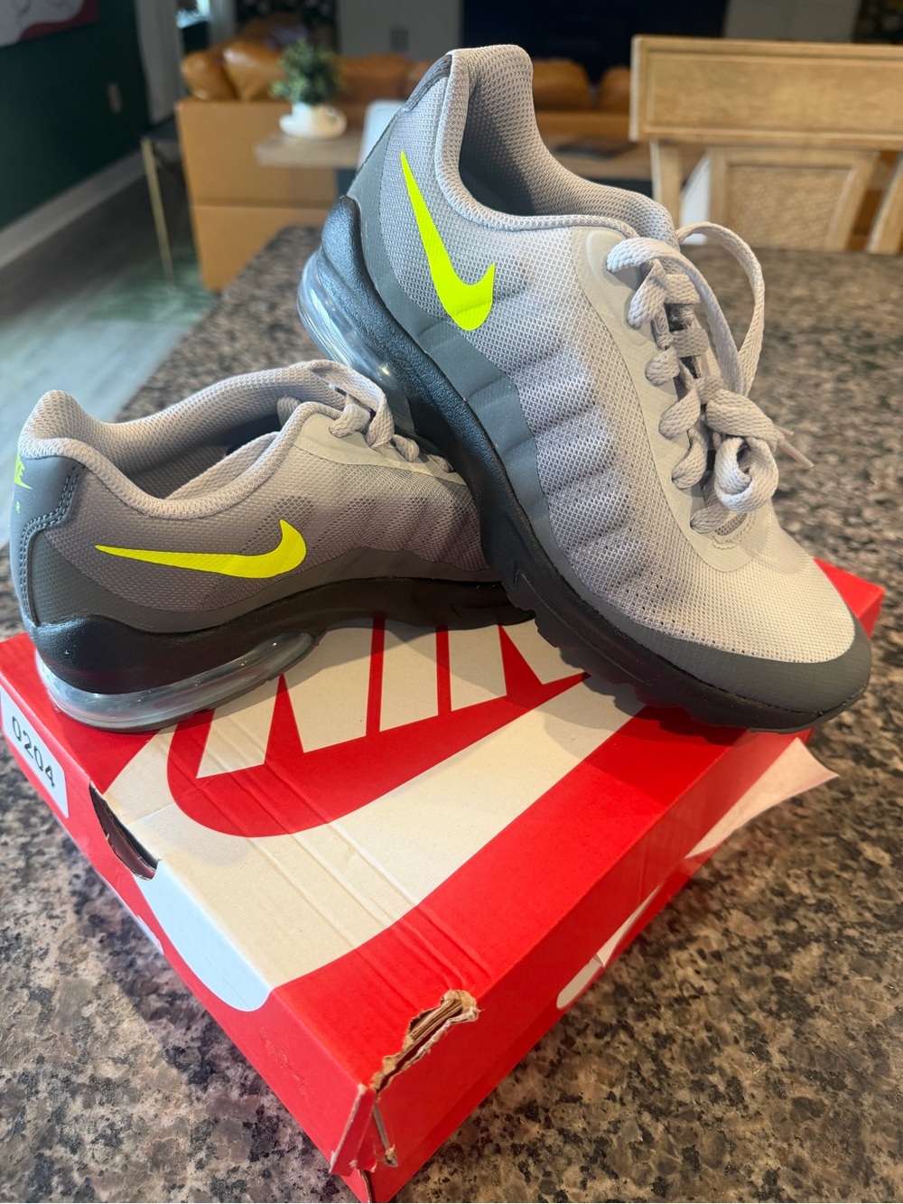Nike Air Max Invigor Sneaker Kids